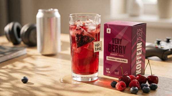 Very Berry Koffeintee auf Eis als Energy-Drink-Alternative ohne Zucker